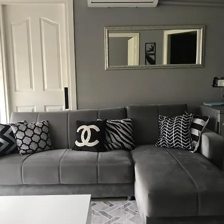 2 Bedroom Apt With Air Con & Sea View 1 Min To Sea Excellent Central Location * Marmaris