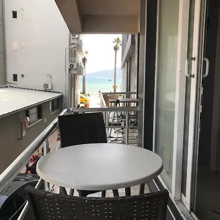 2 Bedroom Apt With Air Con & Sea View 1 Min To Sea Excellent Central Location Marmaris
