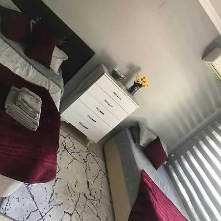 2 Bedroom Apt With Air Con & Sea View 1 Min To Sea Excellent Central Location Marmaris